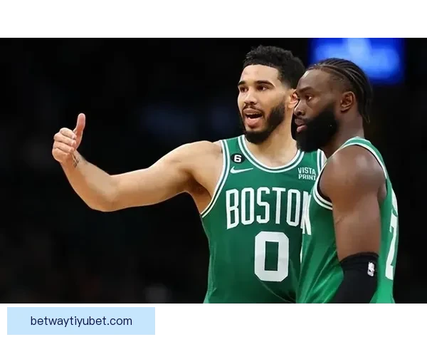 塔图姆以场均10次铁板回应伤病 布朗透露队内会议一致决定聚焦核心